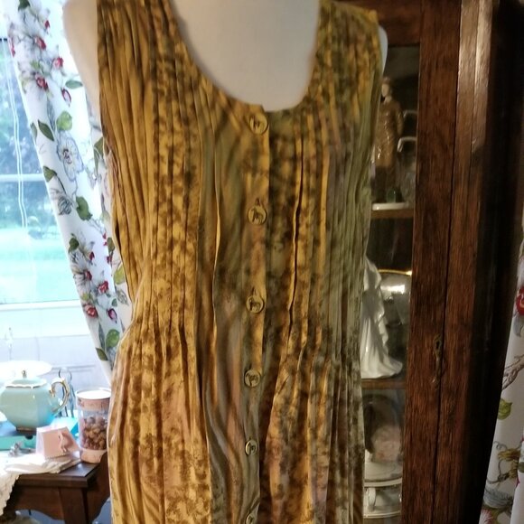 Women's maxi dress with African motif - Picture 1 of 7